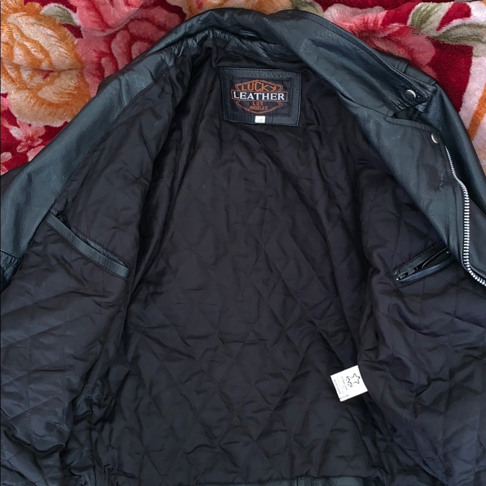 Leather jacket - Picture 3 of 3